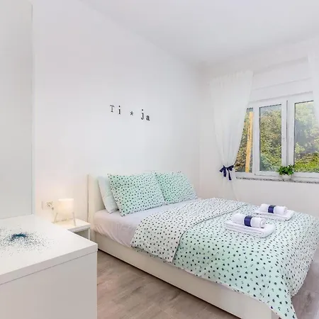 Apartman Fuer 6 Personen Ca 90 M In Dramalj, Adriakueste Kroatien Kvarner Bucht *